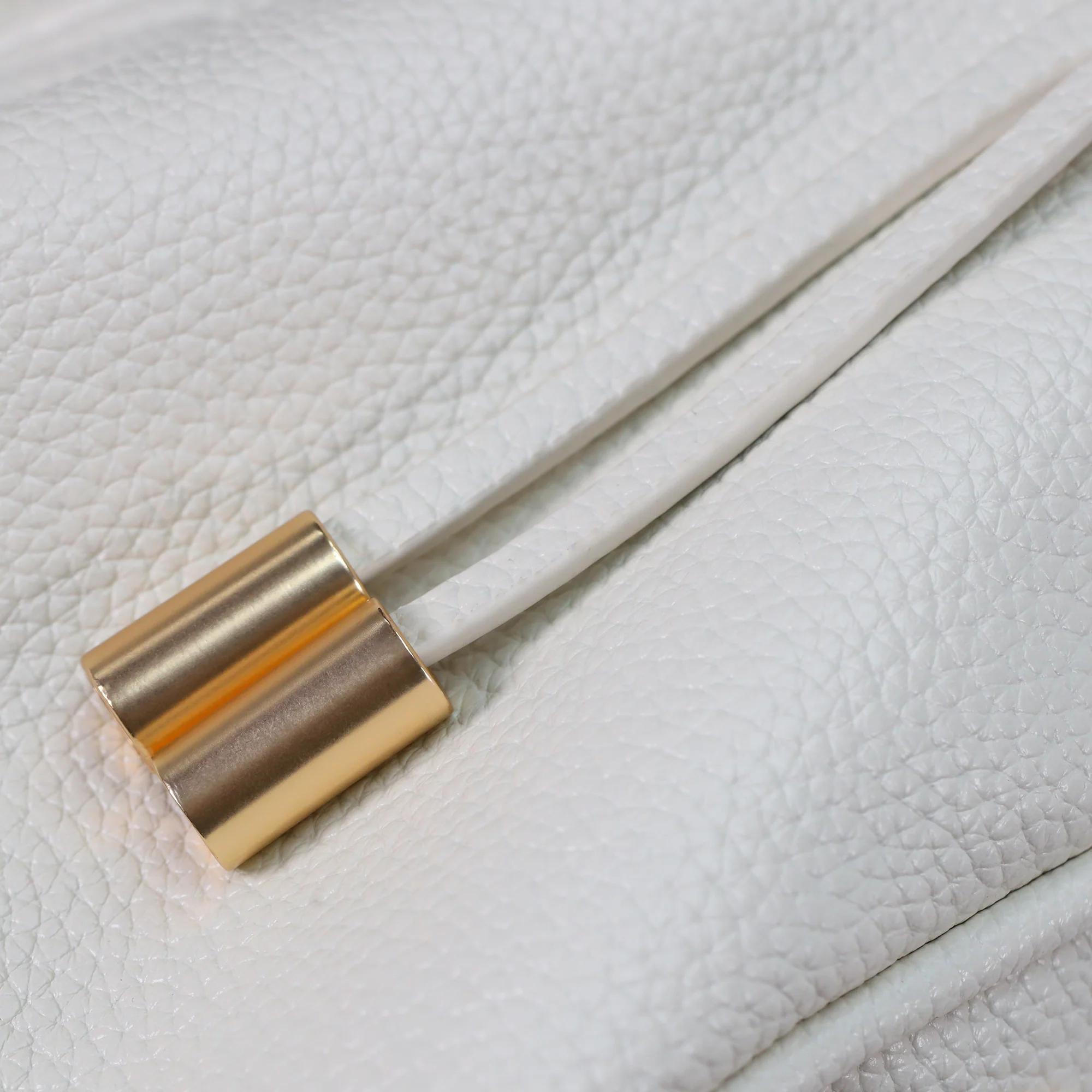 APHRODITE SMALL BACKPACK OFF WHITE - Image 4