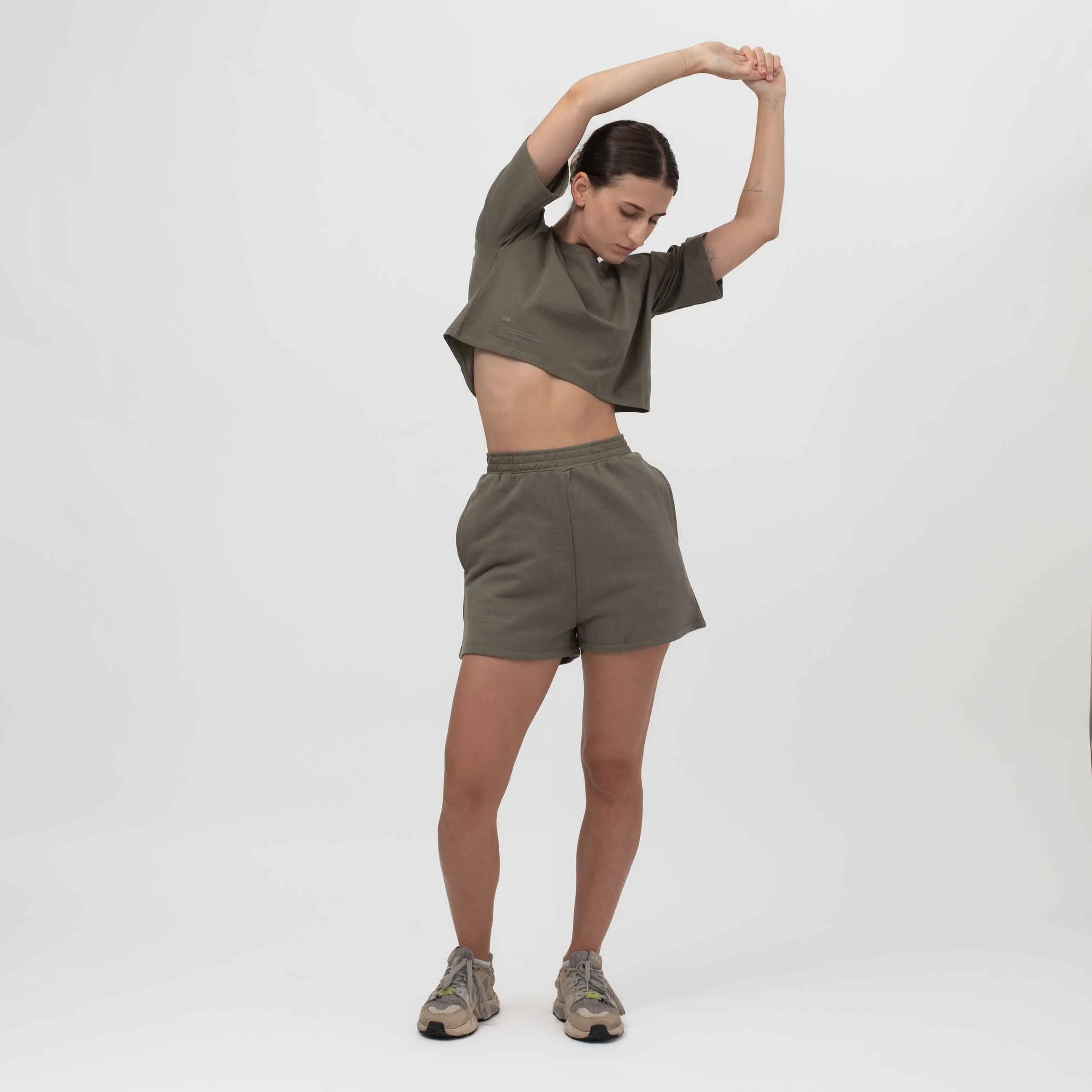 ESSENTIAL 3” SHORTS OLIVE - Image 3