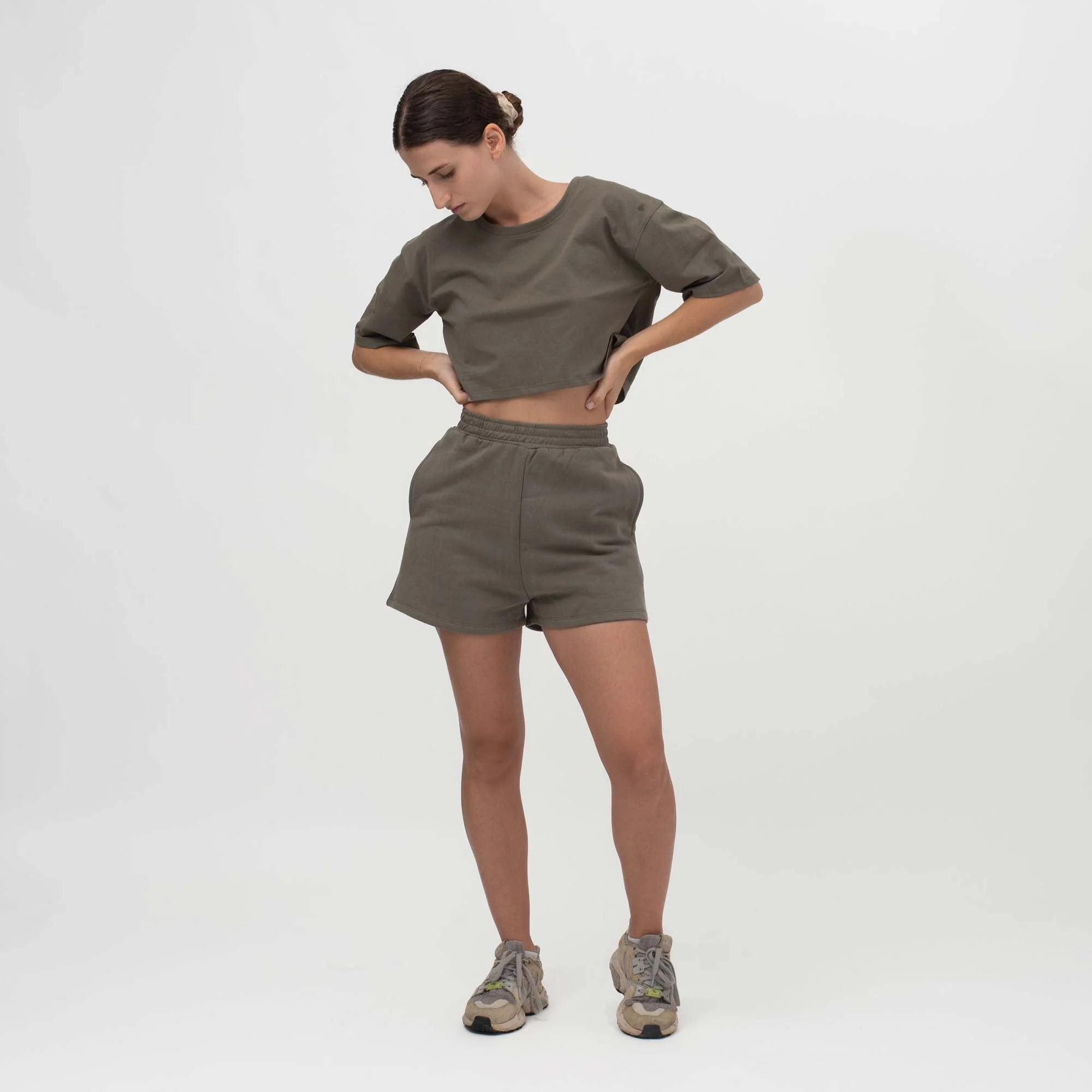 ESSENTIAL 3” SHORTS OLIVE - Image 4