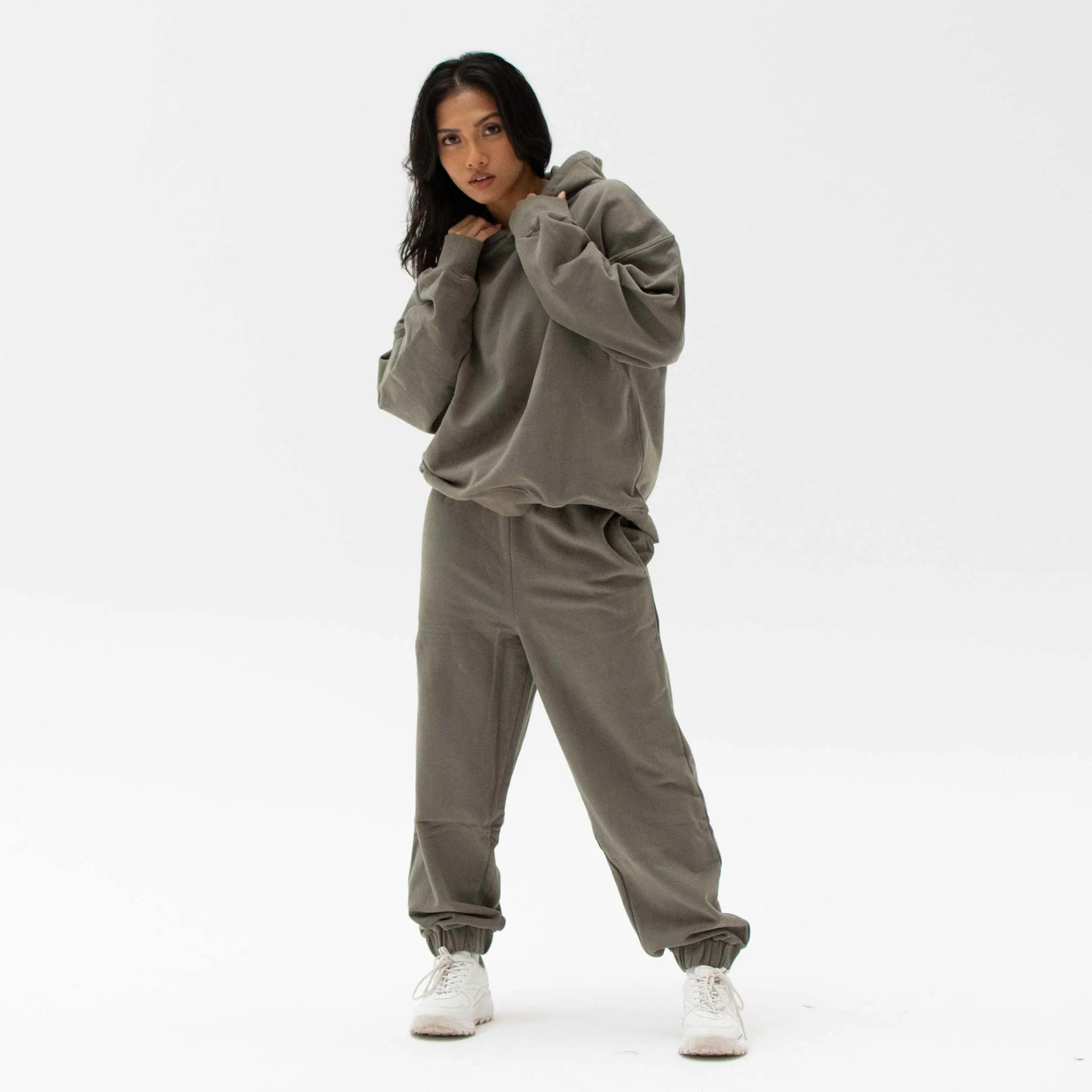 ESSENTIAL SWEATPANTS OLIVE - Image 3