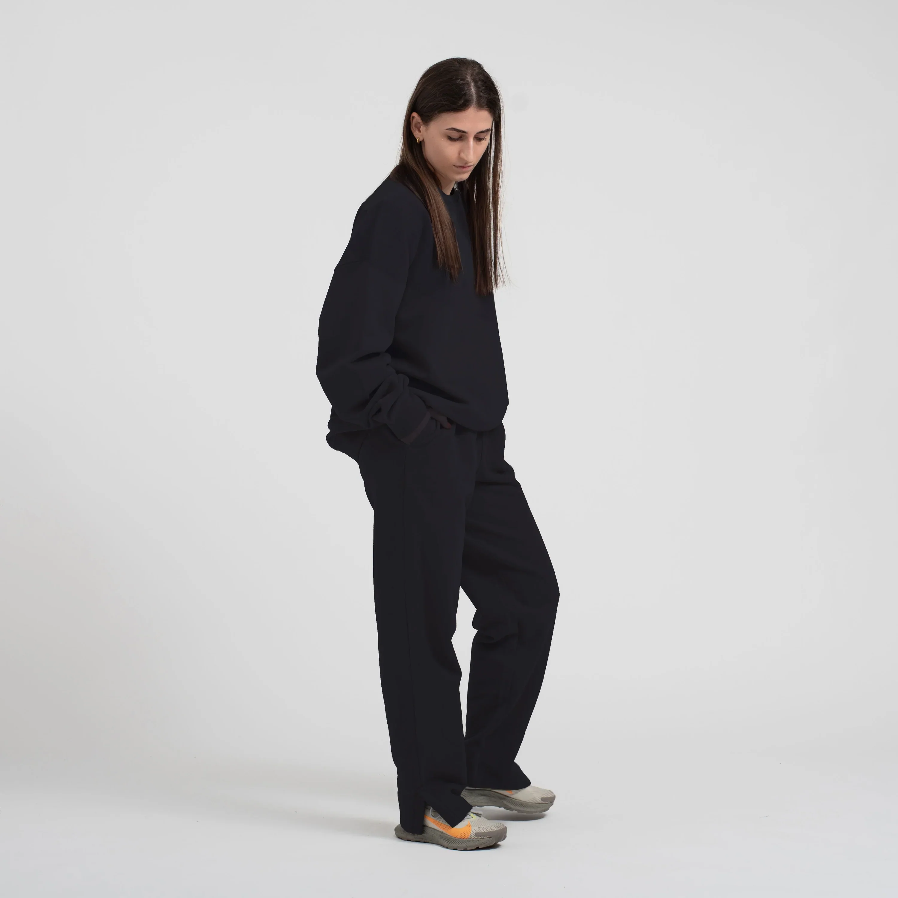 ESSENTIAL SWEATSHIRT MIDNIGHT - Image 3
