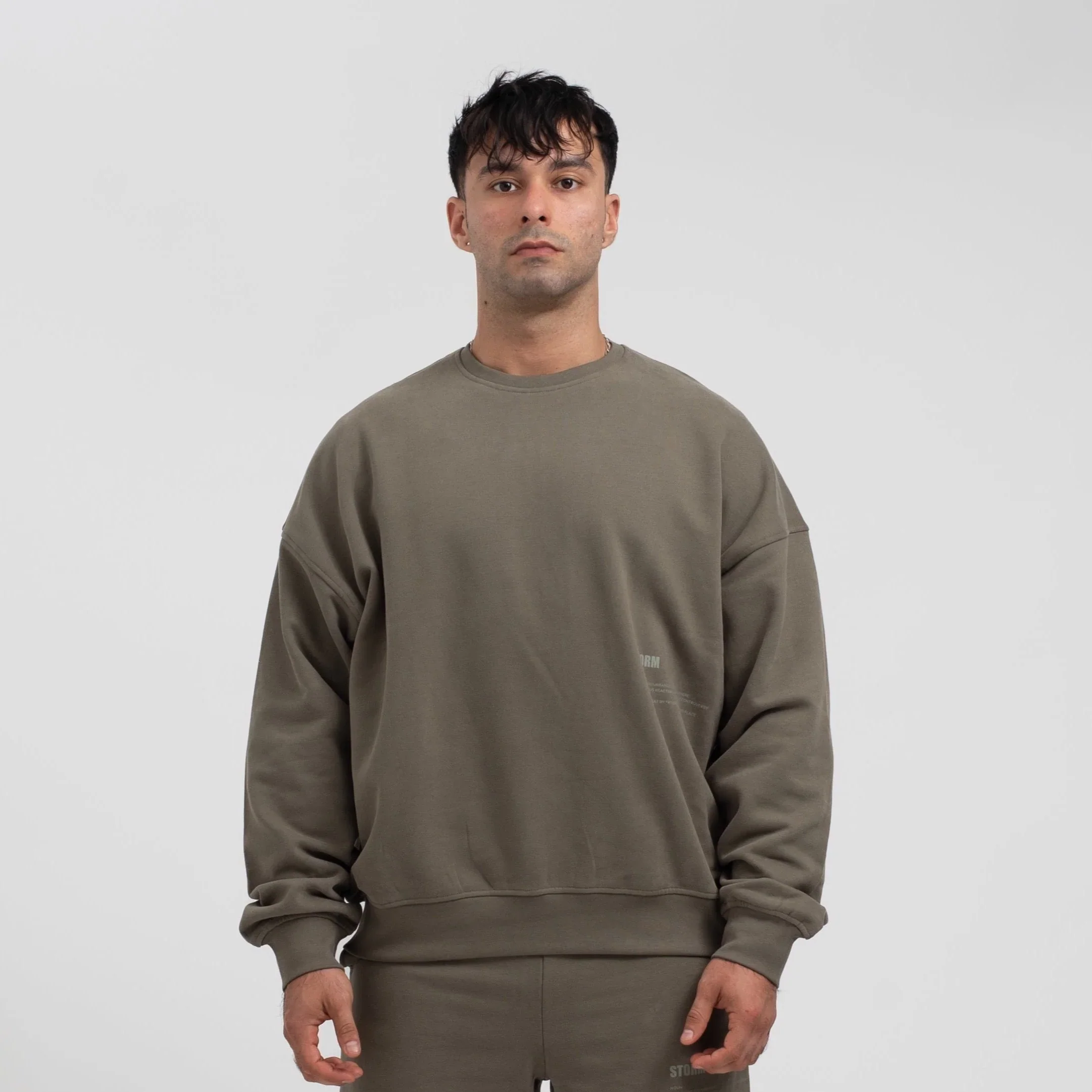 ESSENTIAL SWEATSHIRT OLIVE - Image 2
