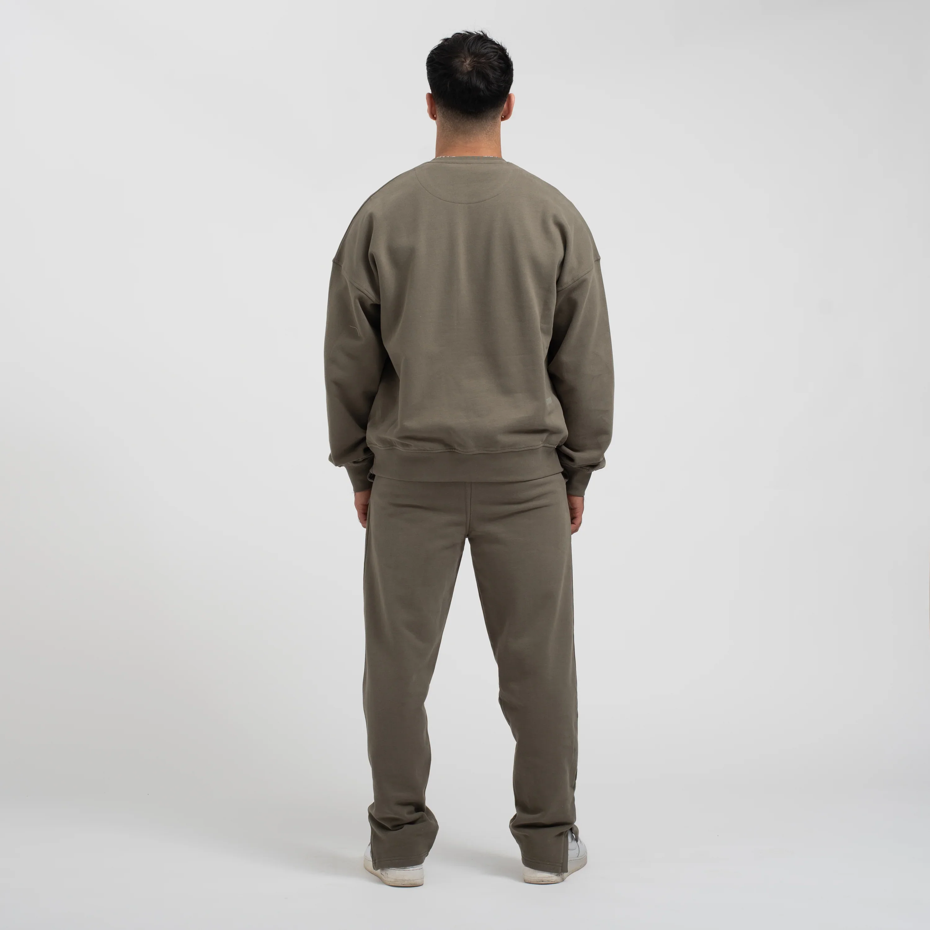 ESSENTIAL SWEATSHIRT OLIVE - Image 4