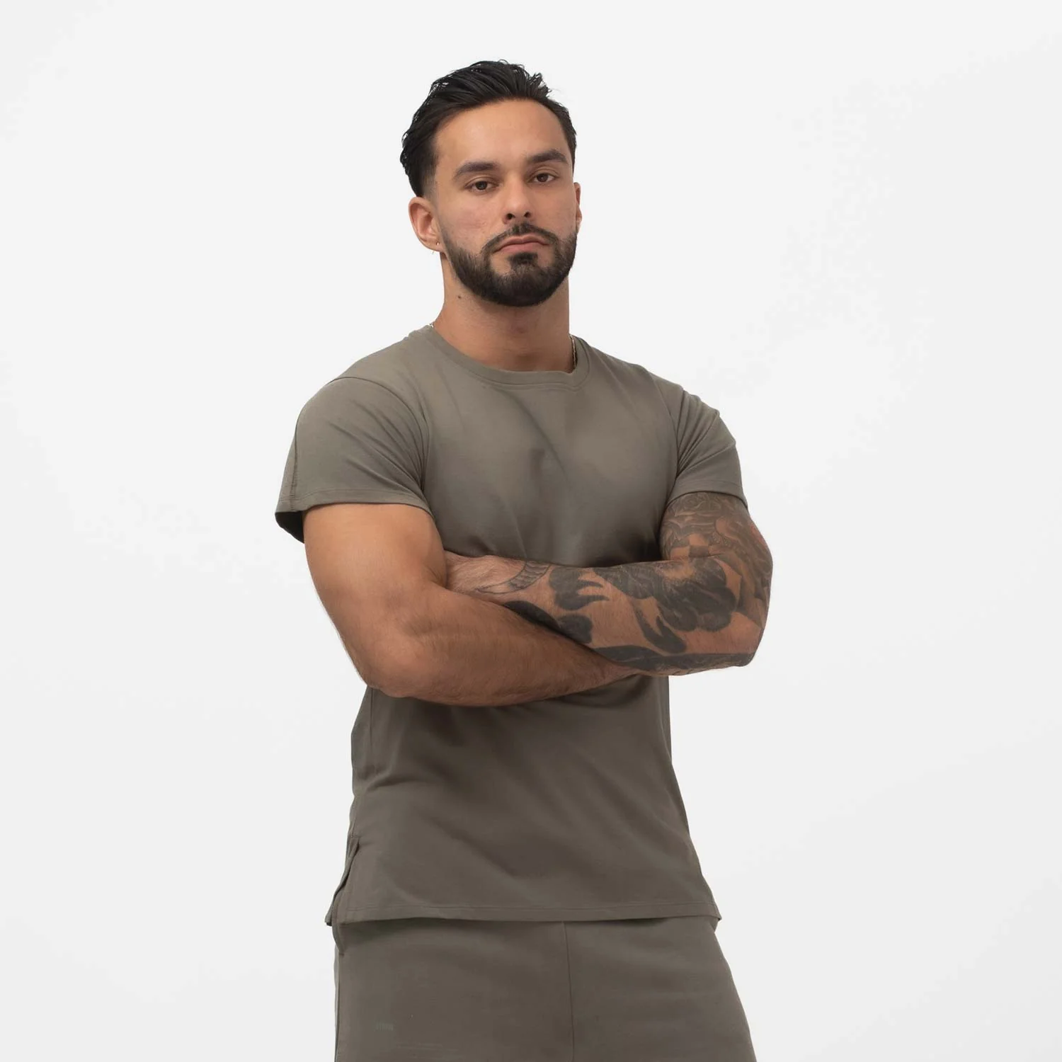 EVERYDAY ESSENTIAL T-SHIRT OLIVE - Image 4