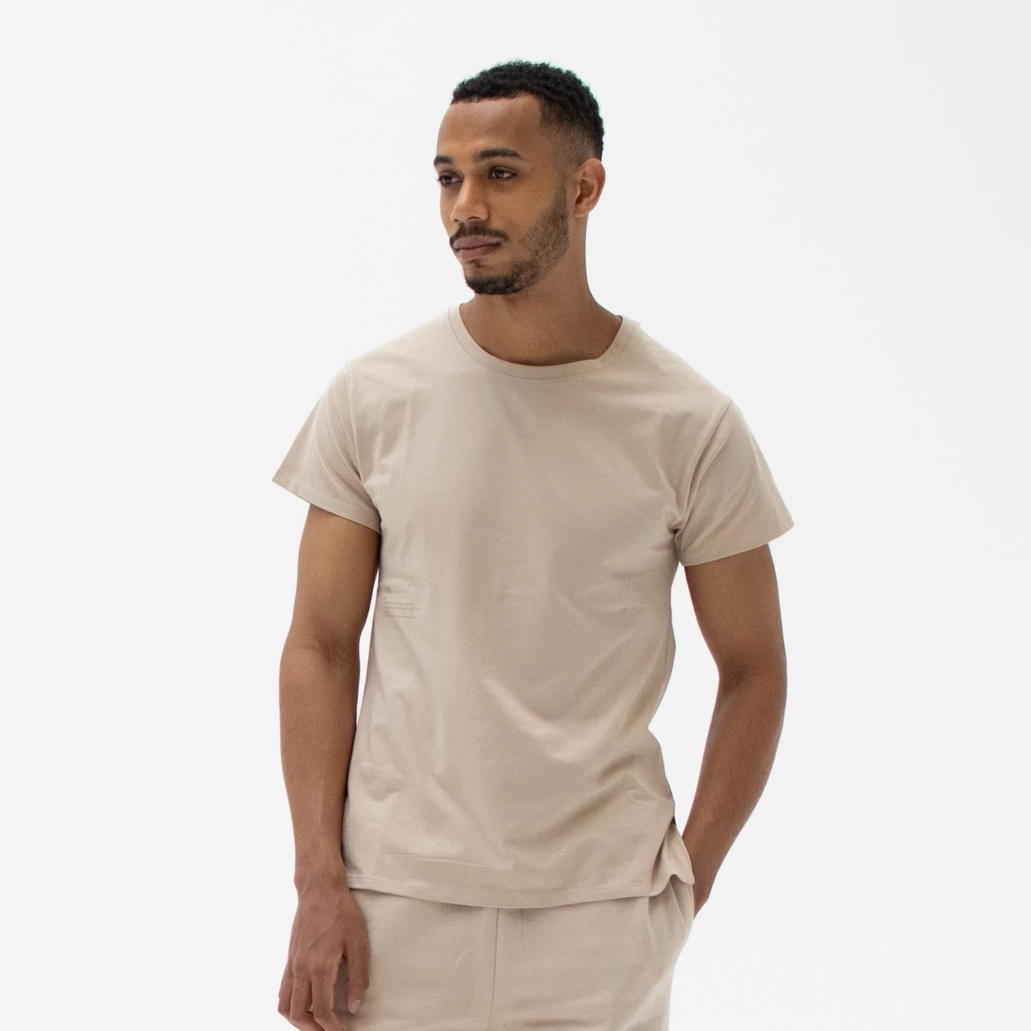 EVERYDAY ESSENTIAL T-SHIRT SAND - Image 4