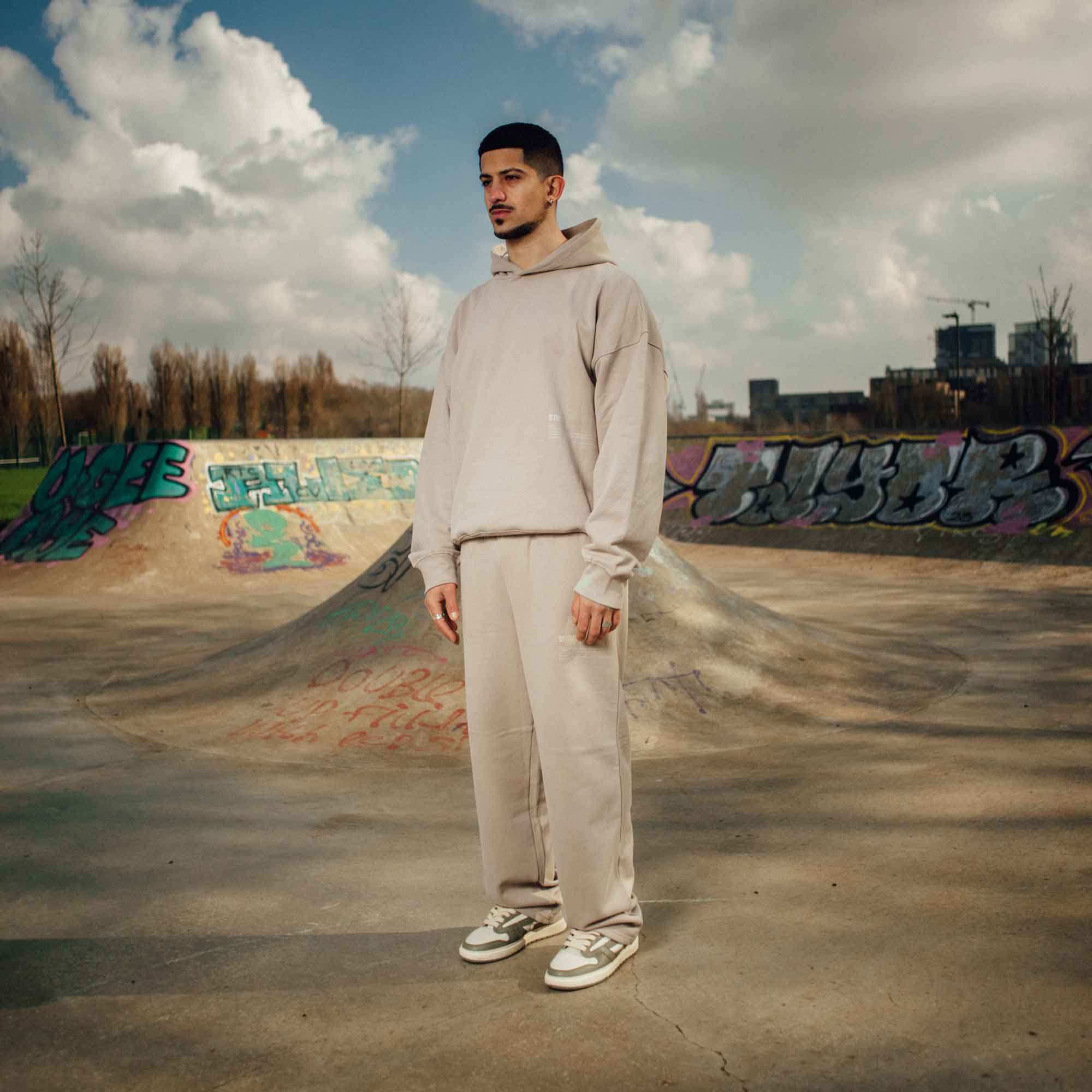 EVERYDAY STRAIGHT LEG SWEATPANTS STONE - Image 2