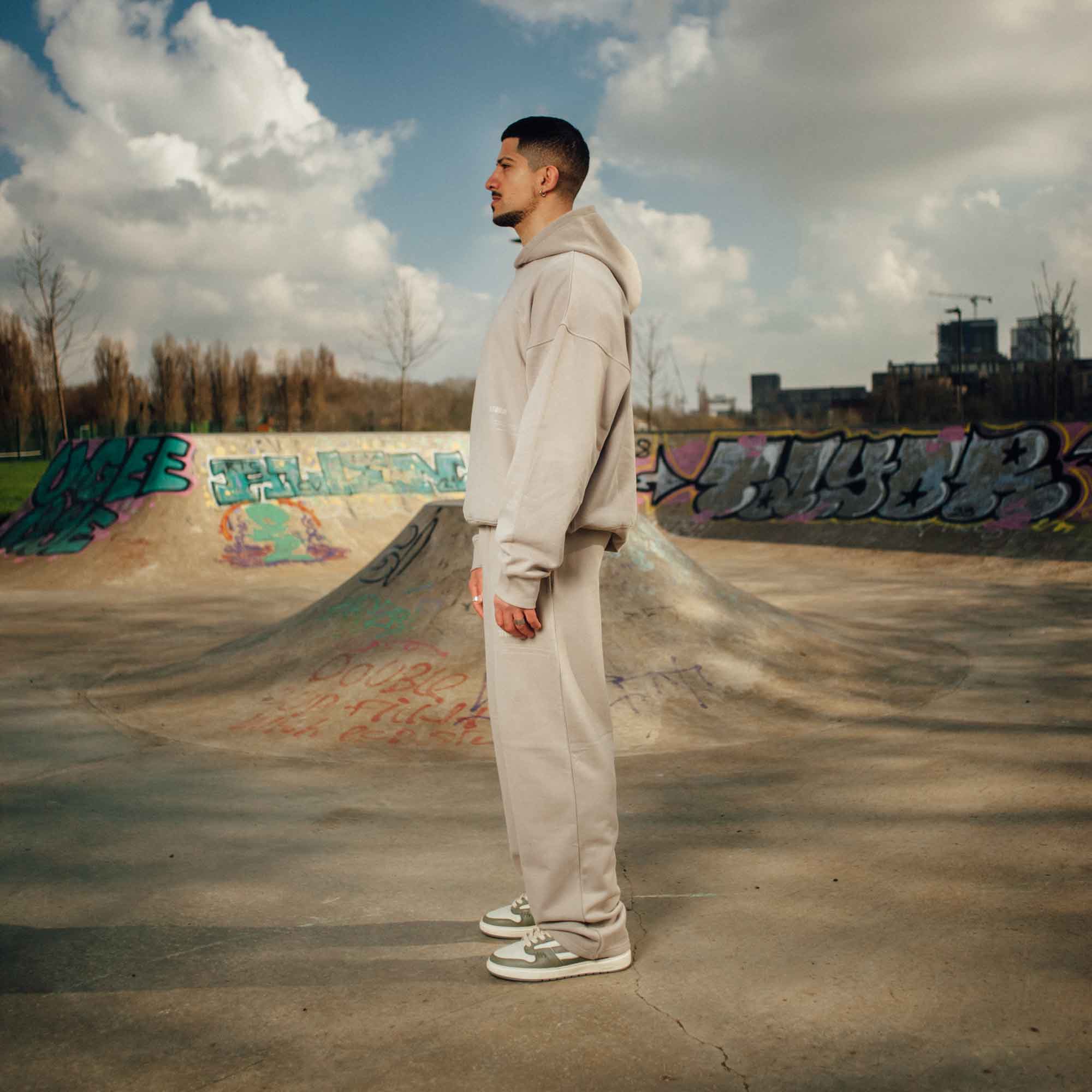 EVERYDAY STRAIGHT LEG SWEATPANTS STONE - Image 3