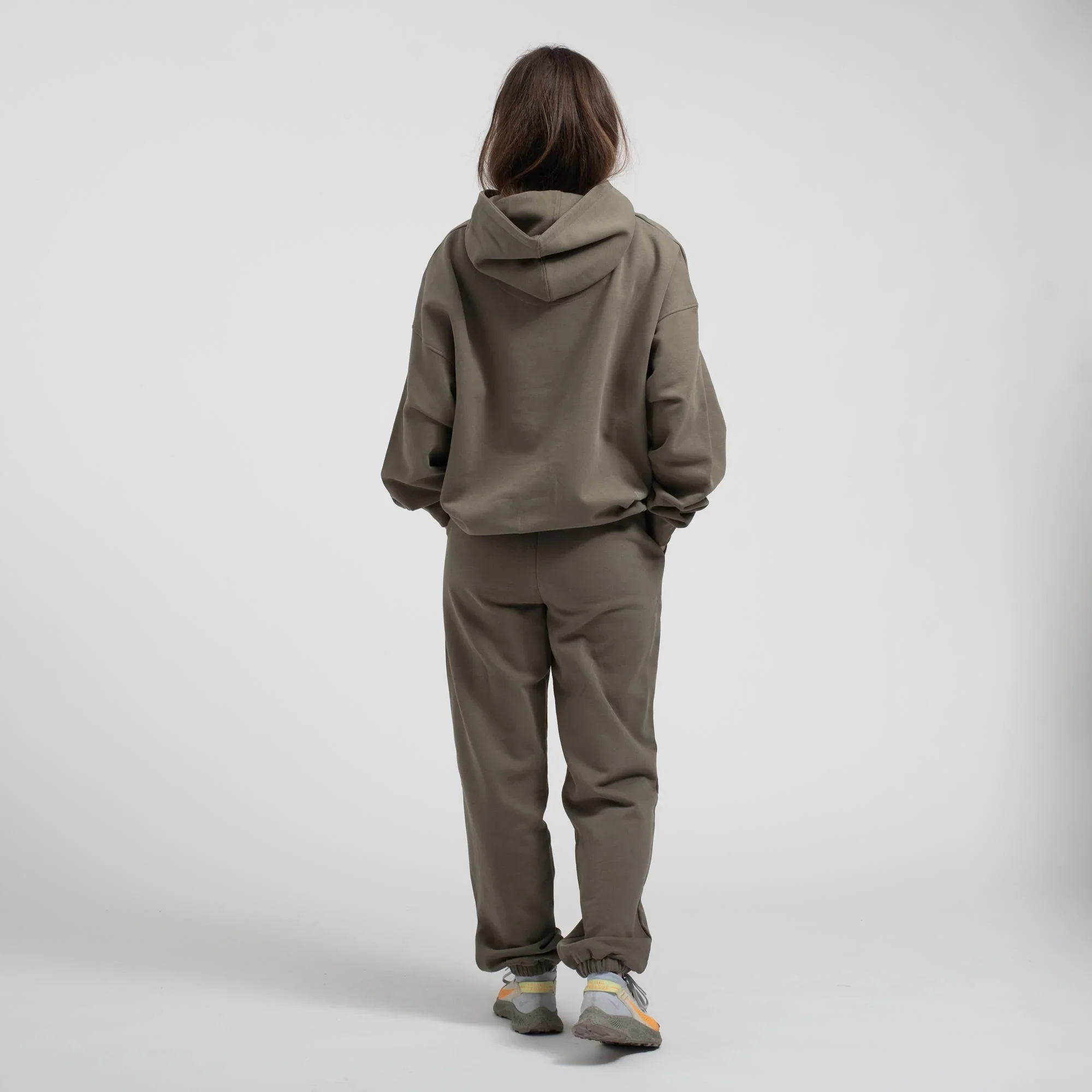 EVERYDAY SWEATPANTS OLIVE - Image 3