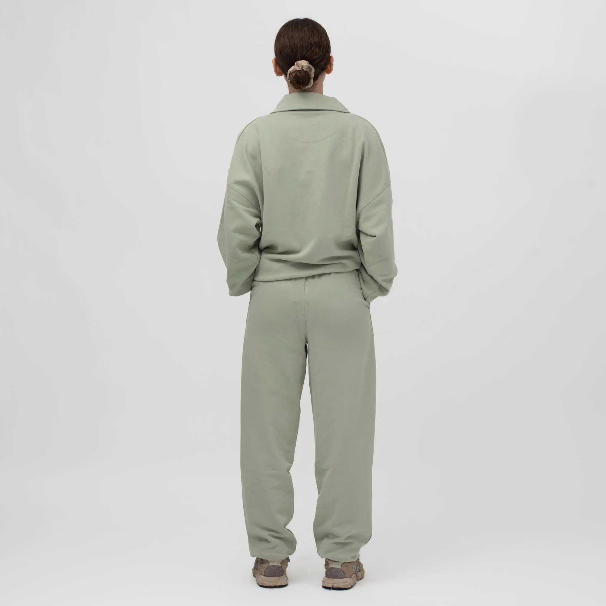 LIMITED EDITION ESSENTIAL SWEATPANTS DESERT SAGE - Image 4