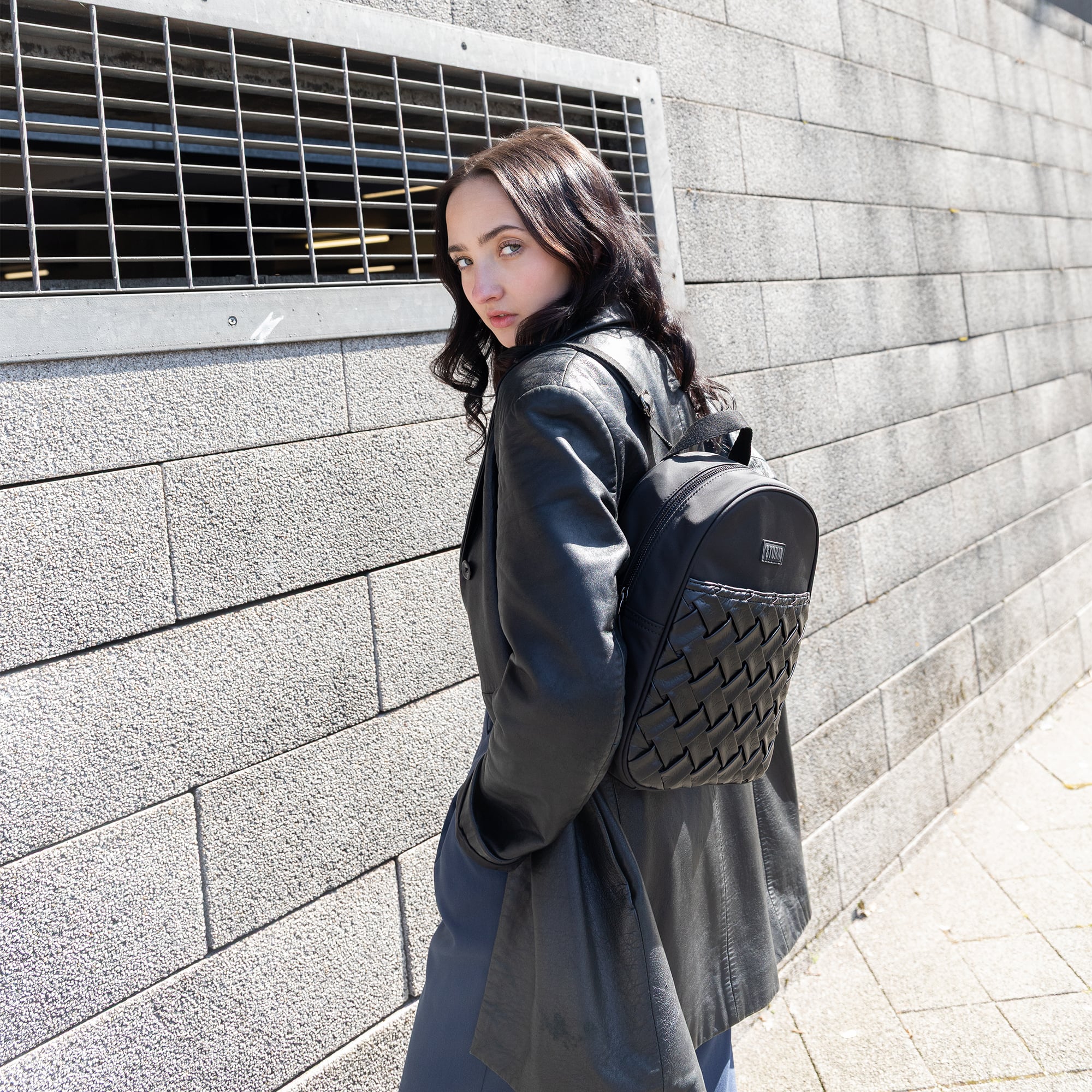 MORRIGAN SPORTS BACKPACK BLACK - Image 8