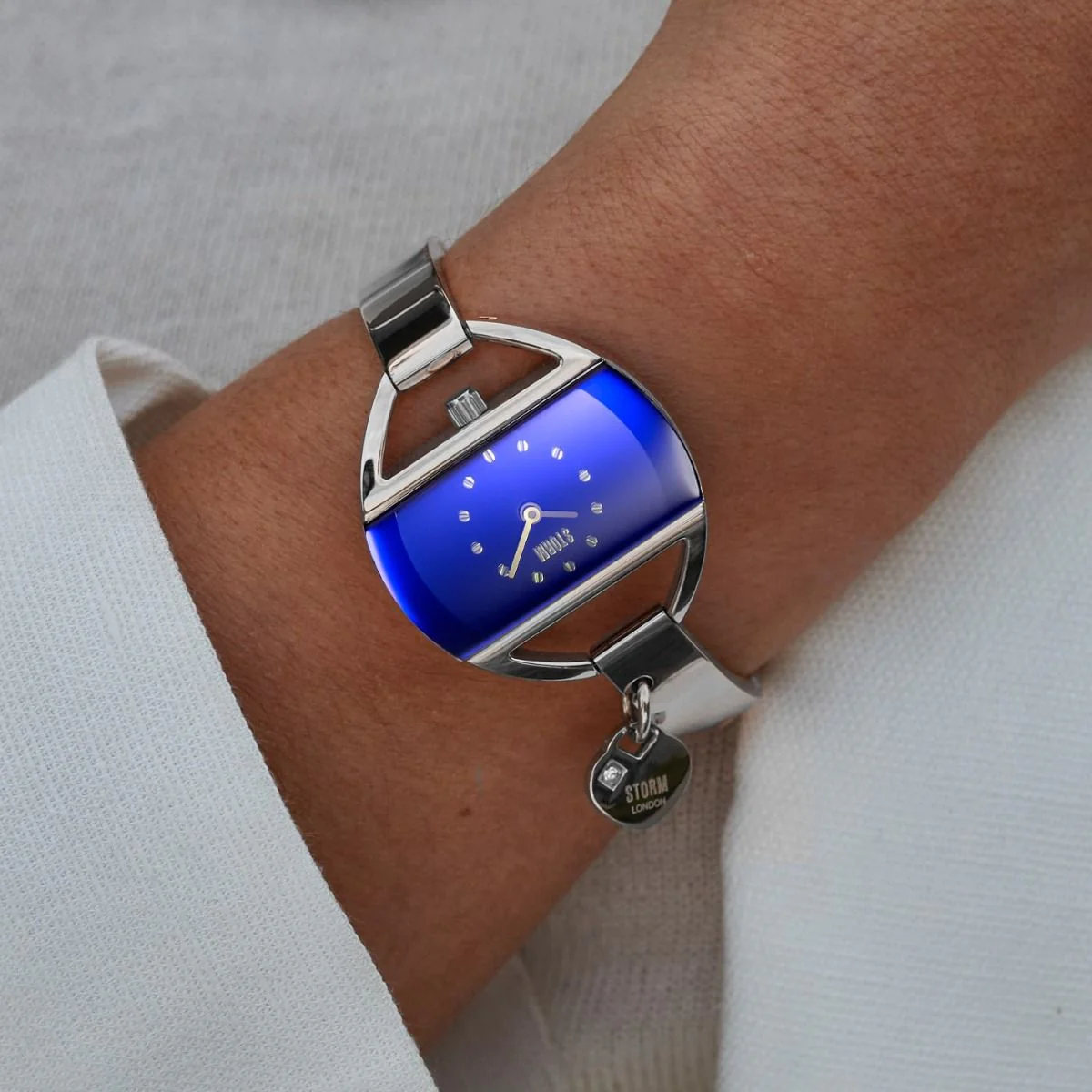 TEMPTRESS CHARM LAZER BLUE - Image 9