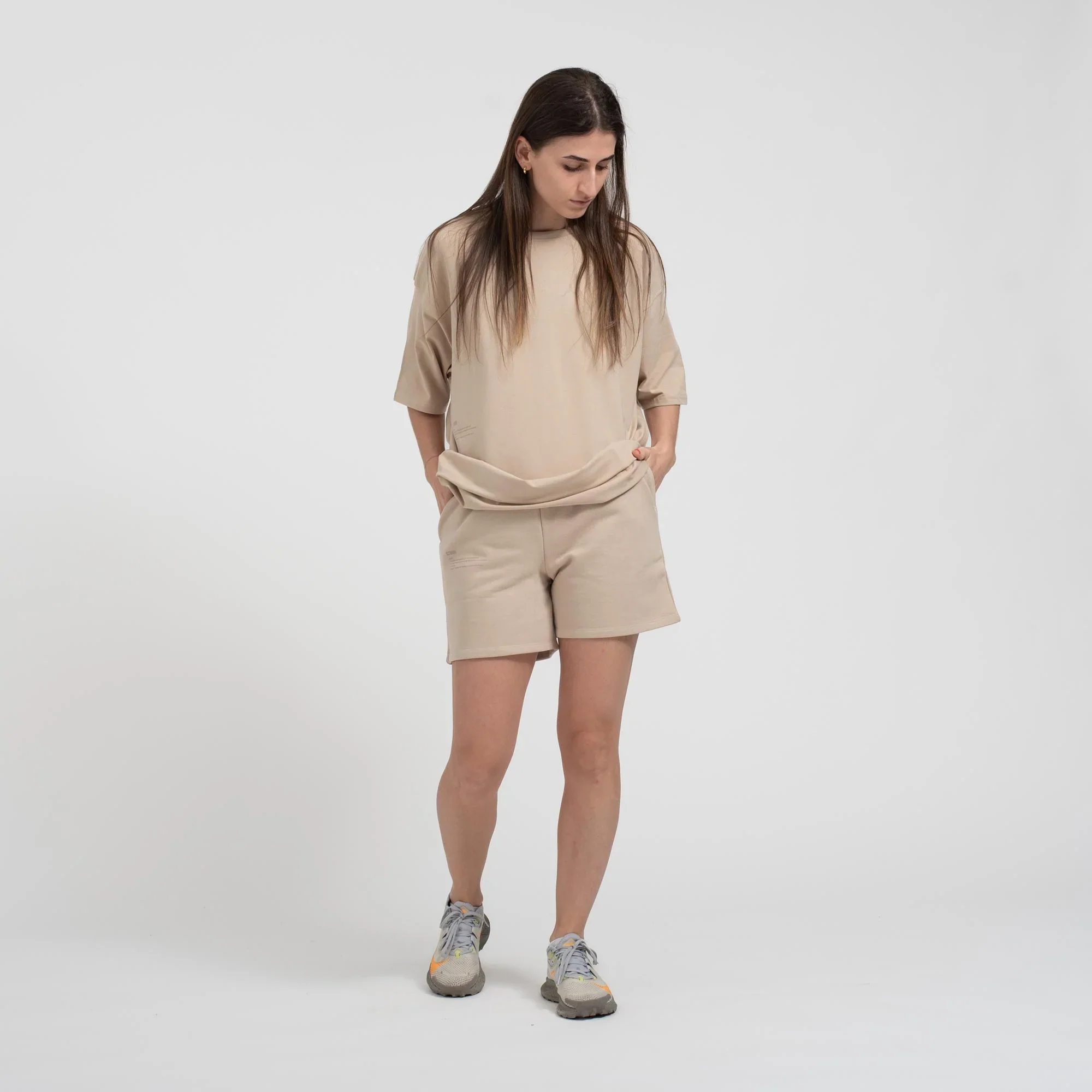 ULTIMATE OVERSIZED T-SHIRT SAND - Image 5