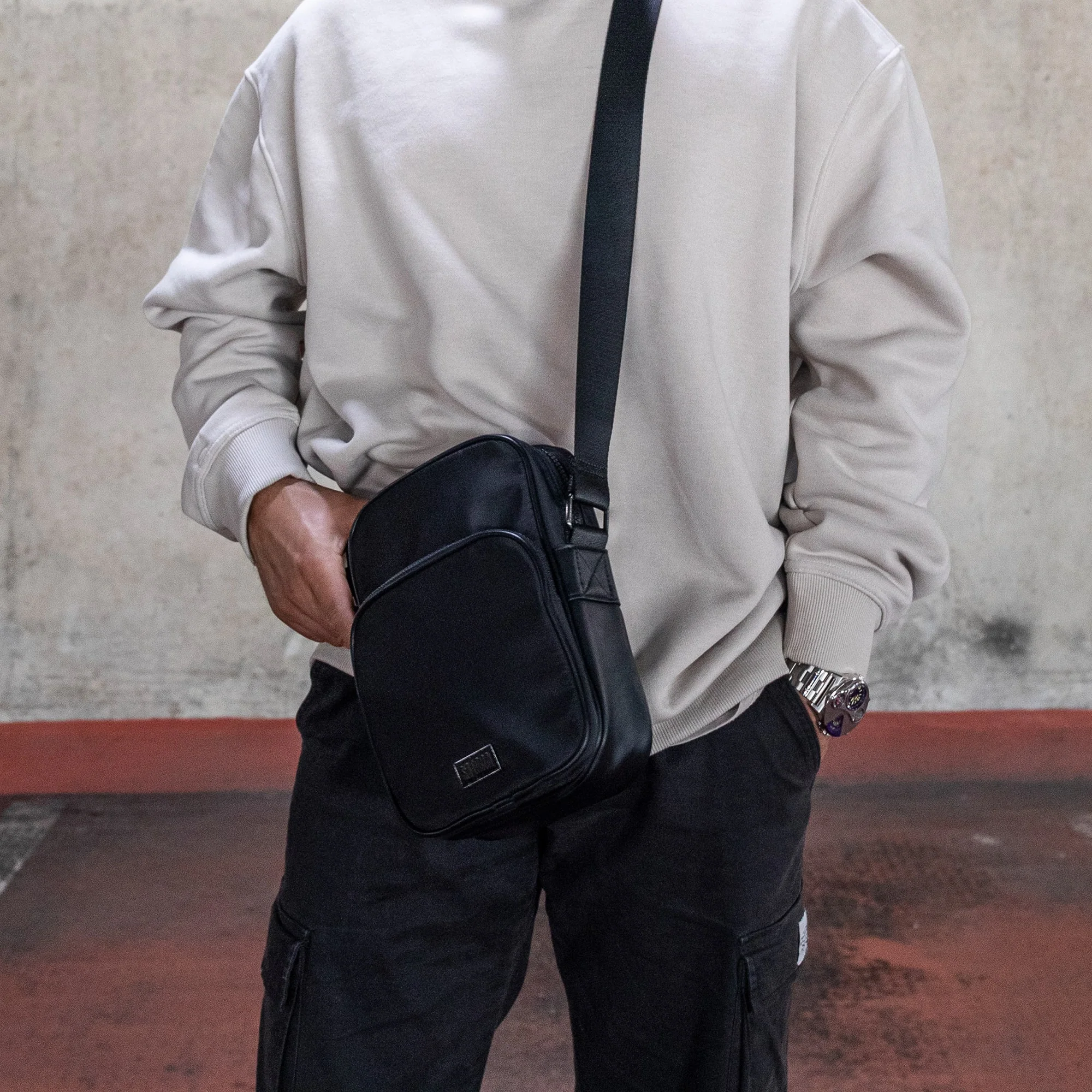 ZEPHYR CROSS BODY BLACK - Image 6