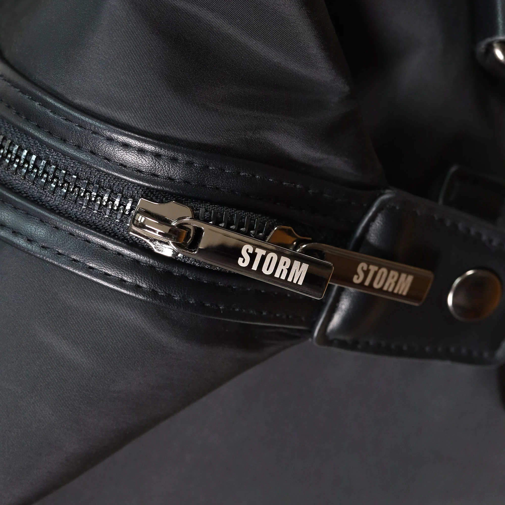ZEPHYR HOLDALL BLACK - Image 4